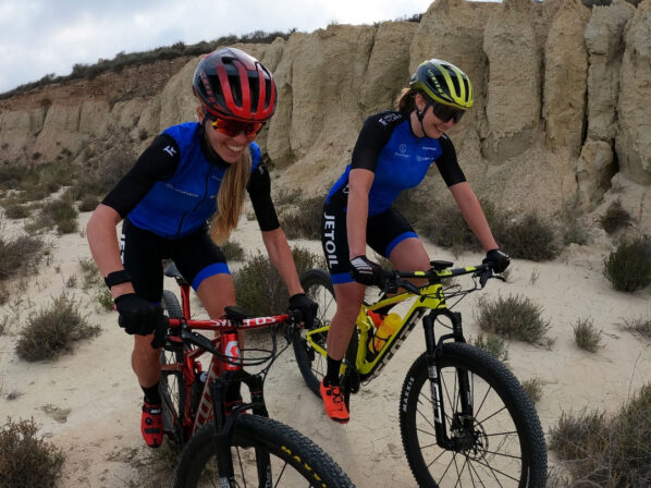 Janika Lõiv ja Mari-Liis Mõttus