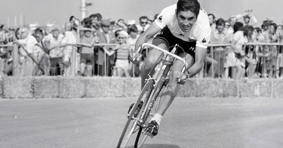 Sageli kõigi aegade parimaks jalgratturiks peetav Belgia tšempion Eddy Merckx domineeris profijalgrattaspordis muljetavaldava 525 võiduga, sealhulgas viie Tour 