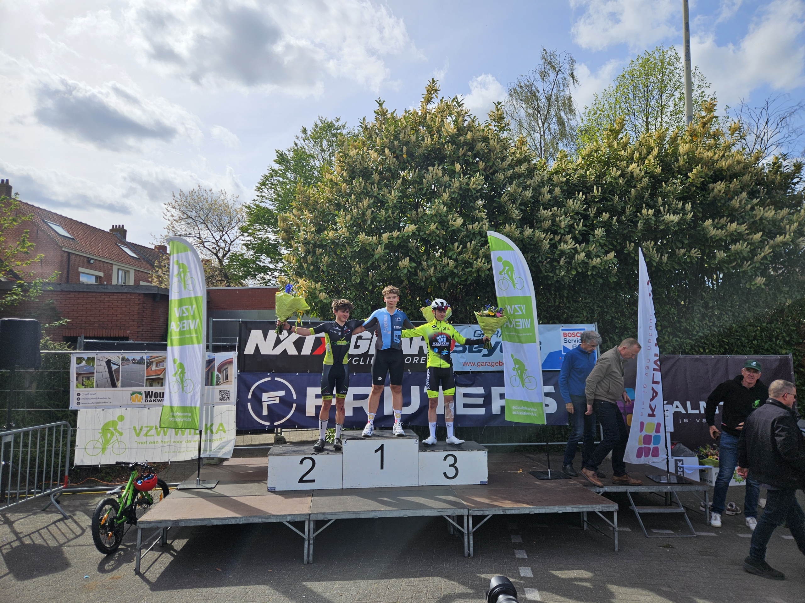 Nädalavahetusel alustasid PorterRacingu klubi noorratturid Berit Grünberg, Marten Konga, Kristo Õruste, Egert Tammeleht, Hardy Grünberg, Henri Valgma ja Steven 