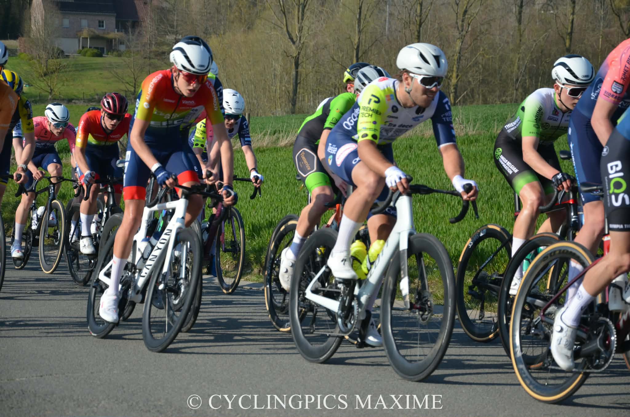 Belgias peetud juunioride ühepäevasõidul Memorial Jimmy Duquennoy (88 km) pälvis Glen Gregory Kõiv (Pierre & Sol – OG Cycles) teise koha. Soolovõidu teenis amee