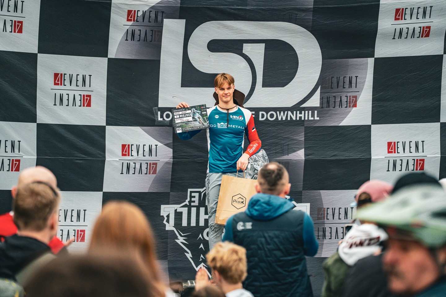 Nädalavahetusel Poolas Gora Zaris peetud suurimas mäestlaskumise võistlussarjas LSD (Local Series of Downhill) pälvisid eestlased Lukas Herman Staškevitš ja Joo