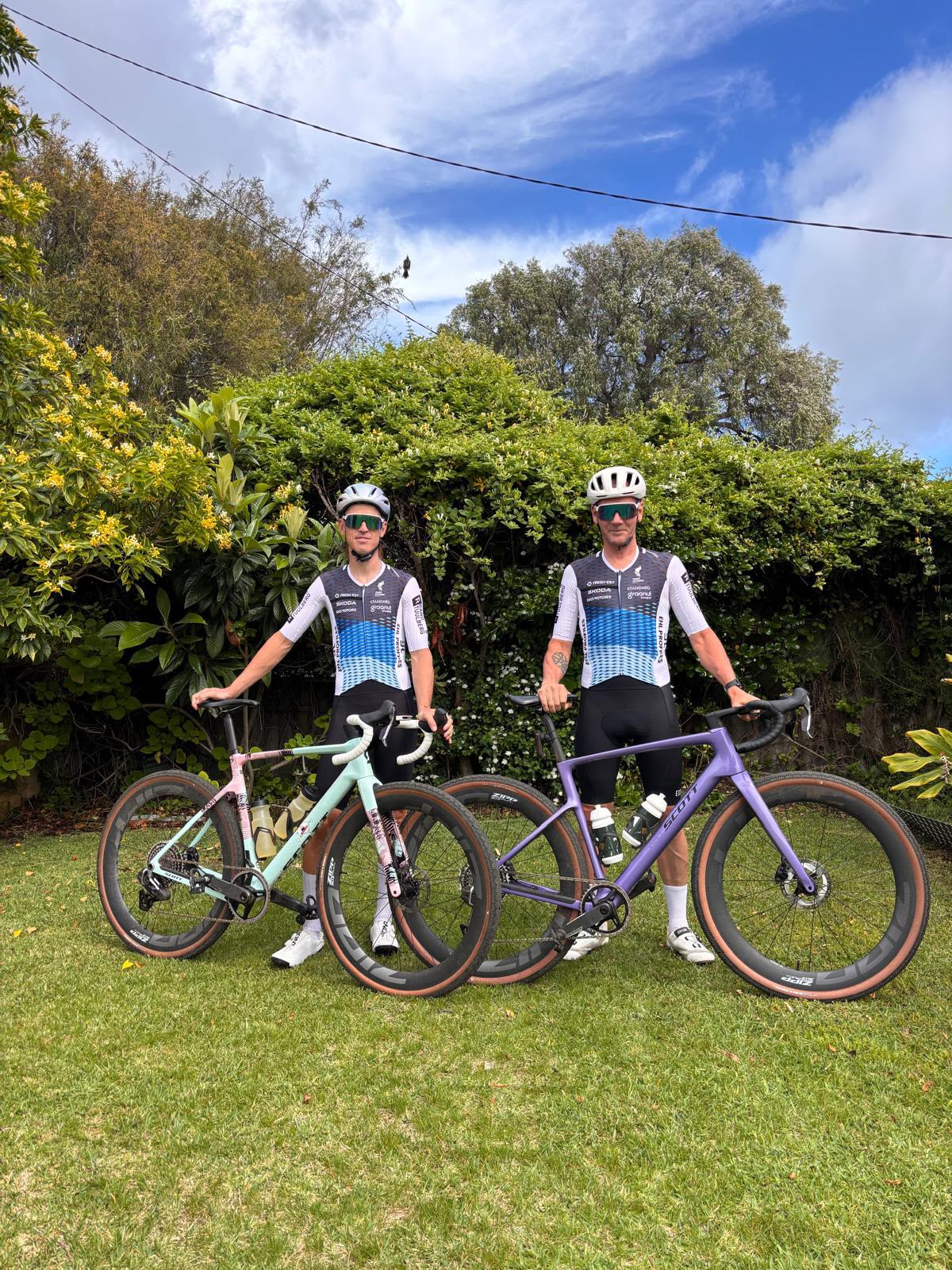 Austraalias Nannupis 10.–11. oktoobril peetud UCI gravel’i maailmameistrivõistlustel jõudsid kolm Eesti ratturit oma vanuseklassis esikümnesse. Parima tulemuse 